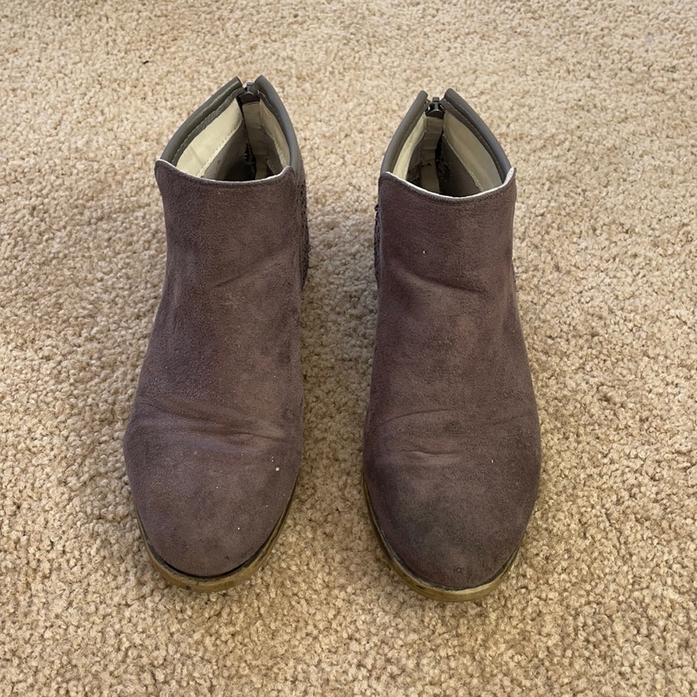 Size 8 Suede Gray Boots